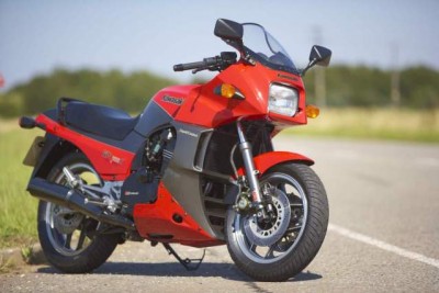 kawasaki gpz900r.jpg