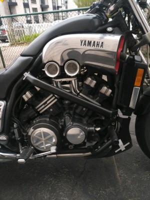 Любителям Yamaha V MAX 3.400 cad. 80.000 milage