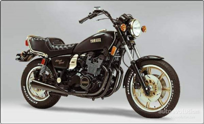 YAMAHAXS1100SFMidnightSpecial-2460_1.jpeg