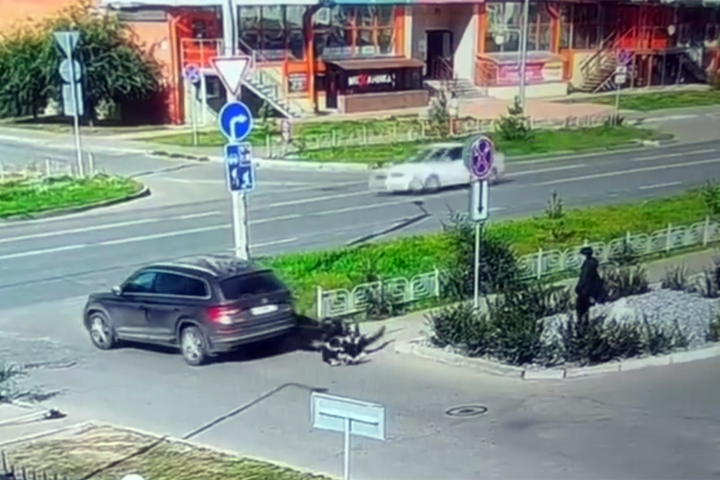 В Абакане в ДТП с автомобилем пострадал 11-летний пассажир электросамоката