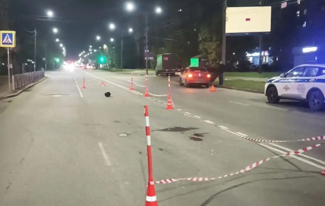 Мотоциклист погиб в ДТП в Великом Новгороде