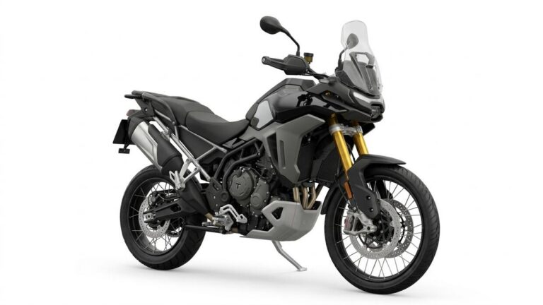 Прототипы Triumph Tiger 900 2027, почти готовые к производству, были запечатлены в Испании во время финальных доработок.