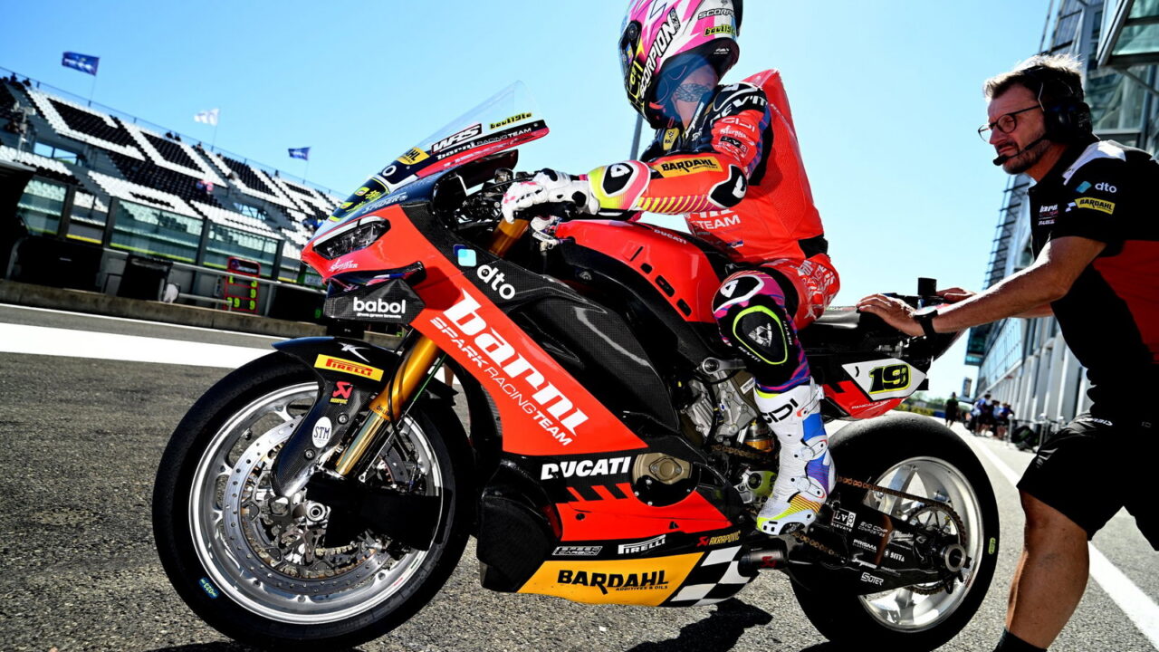 Barni Ducati: Alvaro Bautista заменён Xavi Vierge в сезоне 2027
