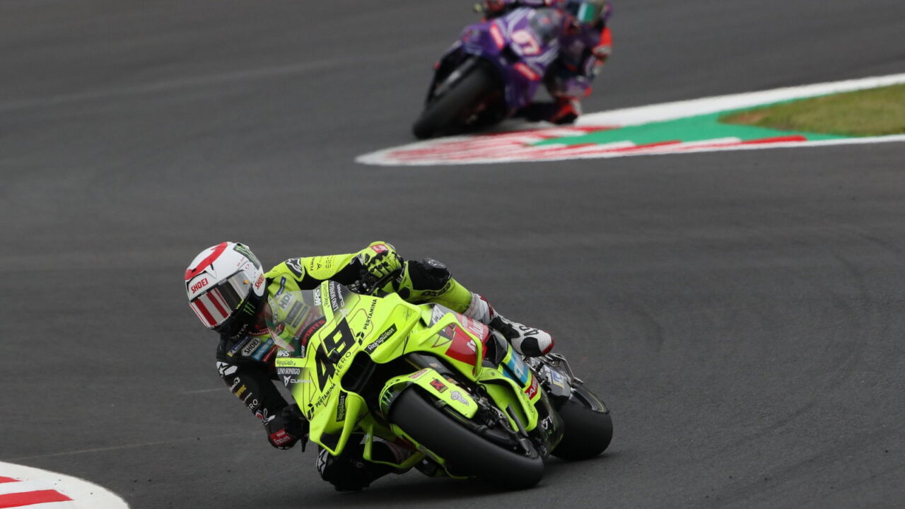 Di Giannantonio пострадал от травм после аварии на спринте MotoGP в Японии